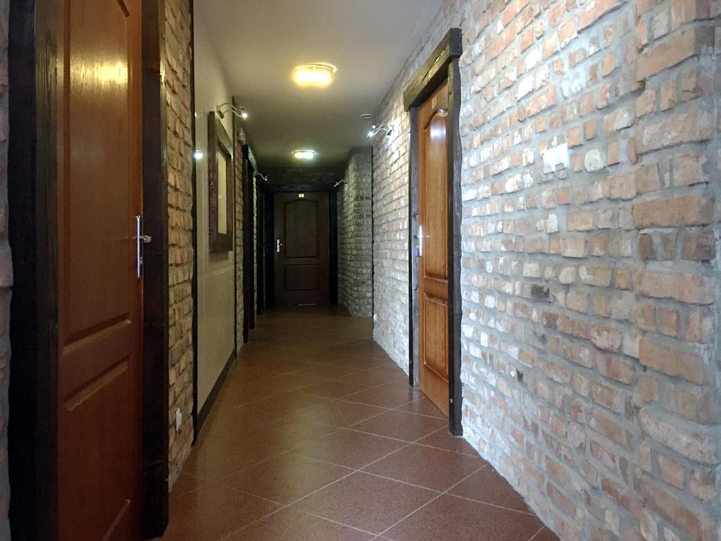 Hotel Kameleon Tarnobrzeg Ngoại thất bức ảnh